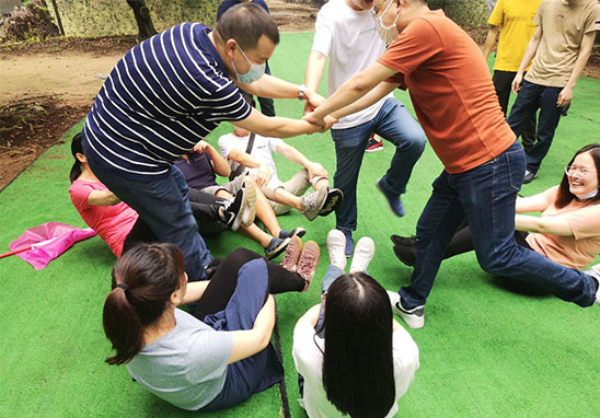 “挑战自我，凝聚实力，熔炼一流团队” 广东尊龙凯时人生就是搏检测户外拓展活动