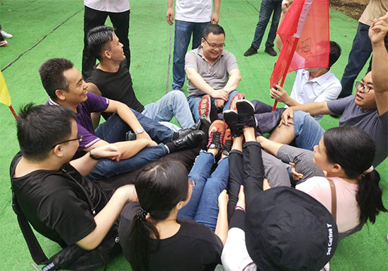 “挑战自我，凝聚实力，熔炼一流团队” 广东尊龙凯时人生就是搏检测户外拓展活动