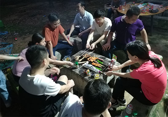 “挑战自我，凝聚实力，熔炼一流团队” 广东尊龙凯时人生就是搏检测户外拓展活动