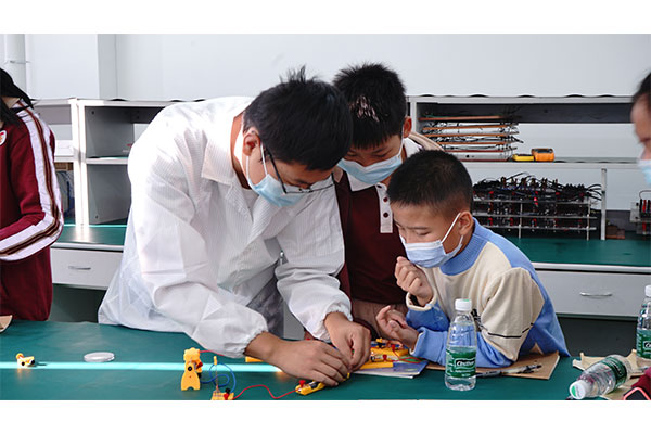 尊龙凯时人生就是搏检测&常平板石小学科普体验活动【第三场】