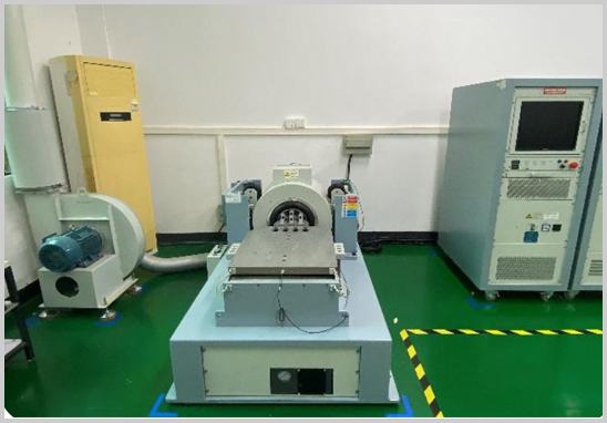 芯片振动筛选检测机构